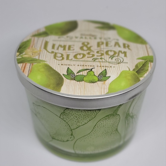 LIME AND PEAR BLOSSOM GREEN GLASS CANDLE IN JAR W/LID, 11.4 OZ - Picture 3 of 5